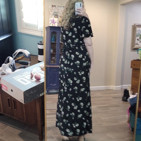 Lulus Italian Garden Black Floral Print Wrap Dress Ties at Back or Side Size S - Picture 6 of 12